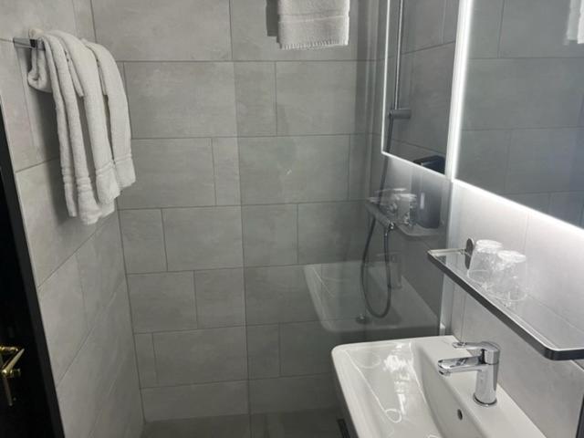 Boutique Hotel De Valk Valkenswaard Kültér fotó